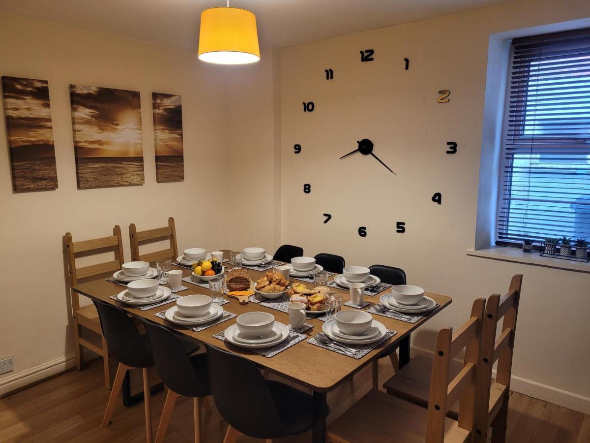 Large 5 Bed Town-Centre Home Close To The Beach, Sleeps 9 阿伯里斯特威斯 外观 照片