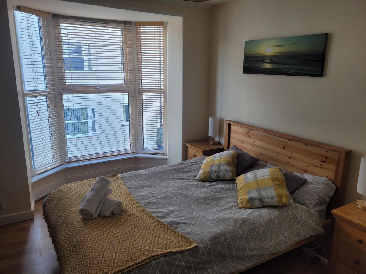 Large 5 Bed Town-Centre Home Close To The Beach, Sleeps 9 阿伯里斯特威斯 外观 照片